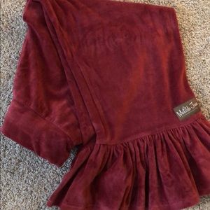 Women’s ruffle pants